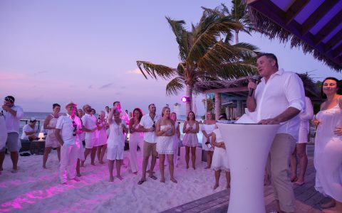 tim reid emceeing on maldives